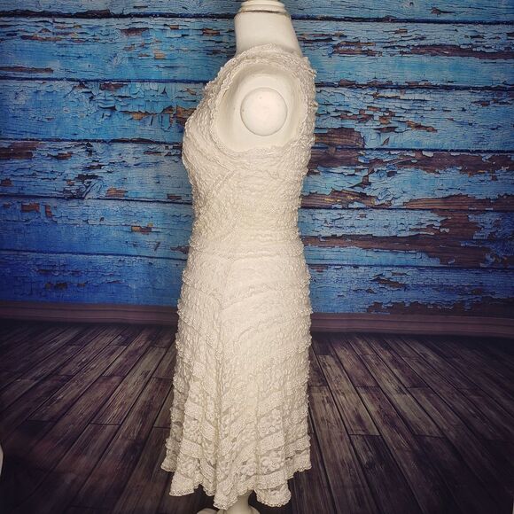 Chelsea & Violet tiered lace dress XS Snow White - Picture 8 of 8
